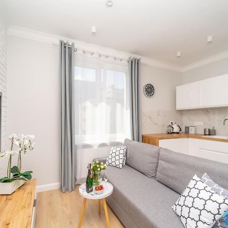 Nowoczesny Apartament 3City W Gdyni Z Parkingiem By Noclegi Renters グディニャ エクステリア 写真